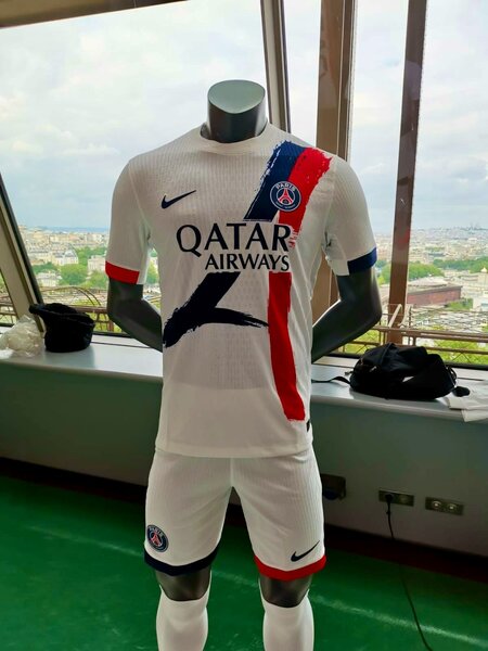 Nouveau Maillot PSG 2025