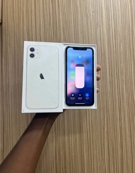 iPhone blanc dernier modèle