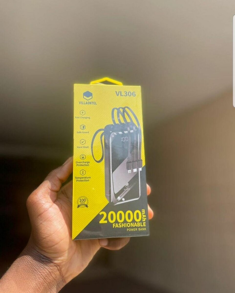 Caĺus & Villion power banks