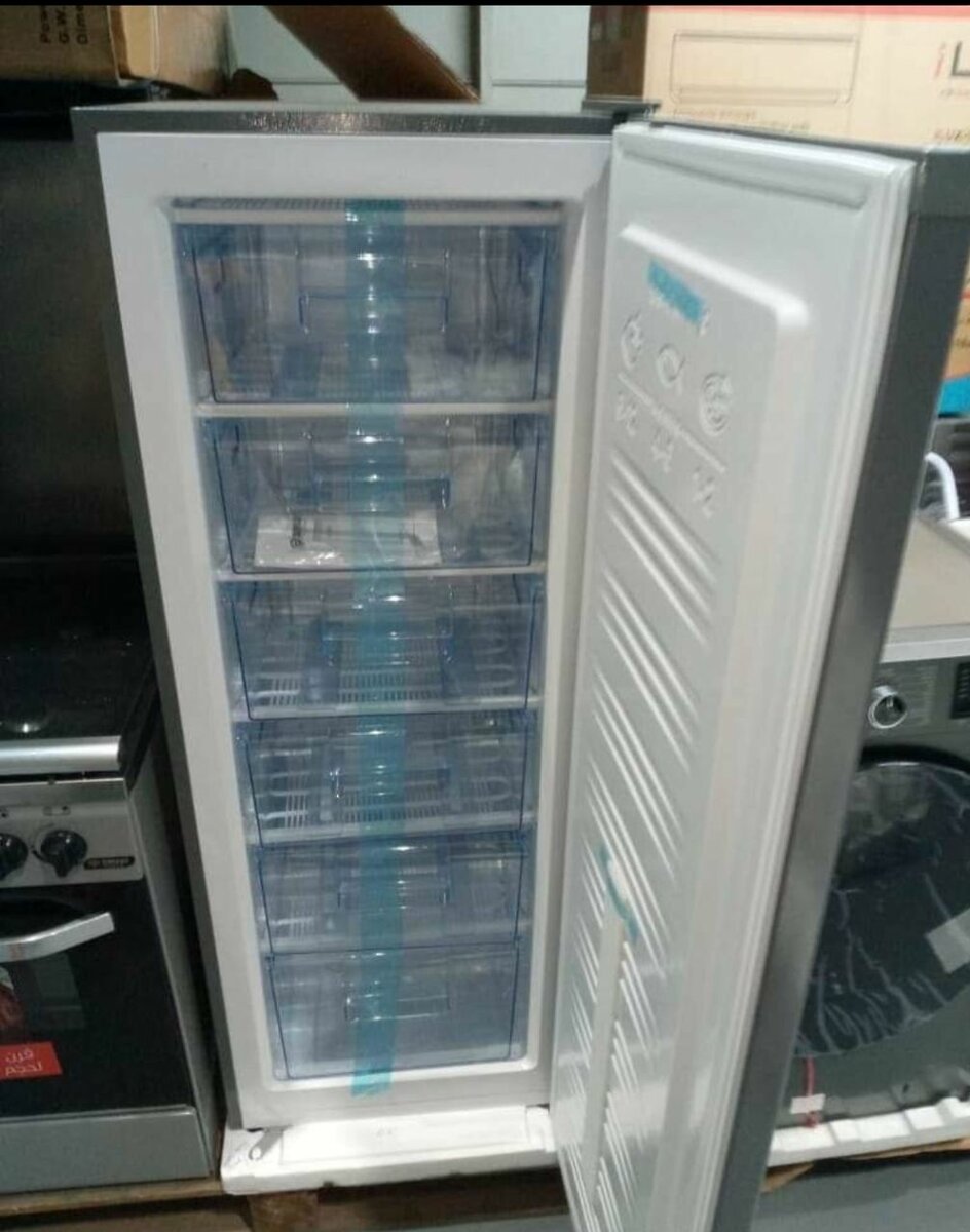 Congélateur vertical moderne