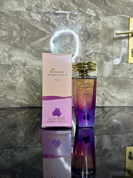Parfum Berries Weekend Violet