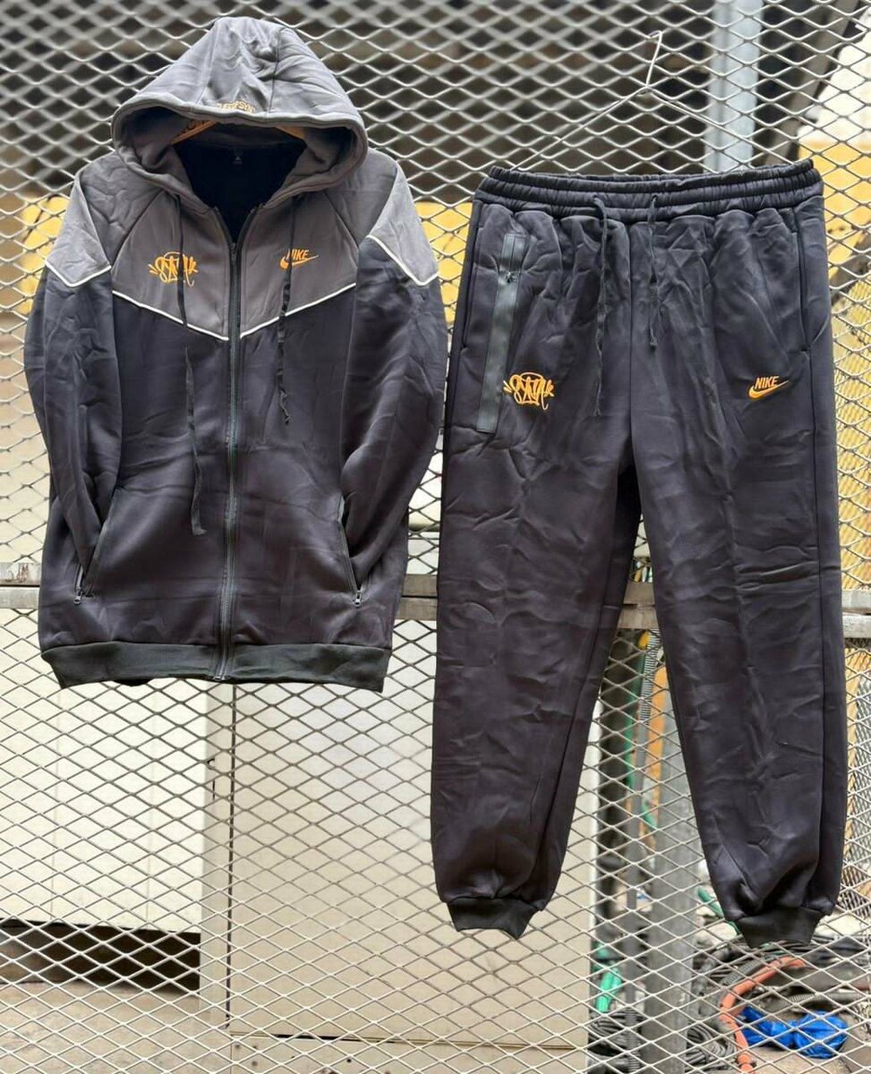 Ensemble de survêtement stylé