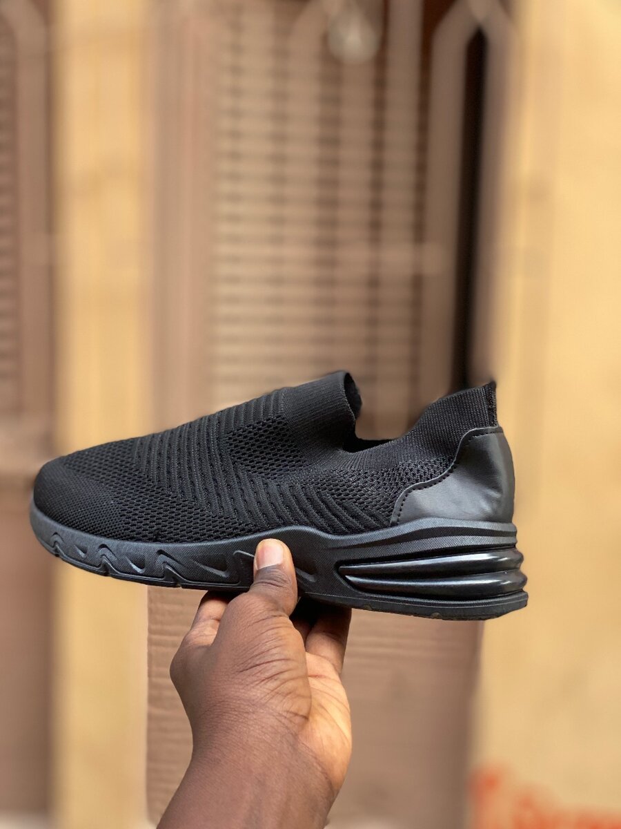 Sneakers Noirs Légers Sport