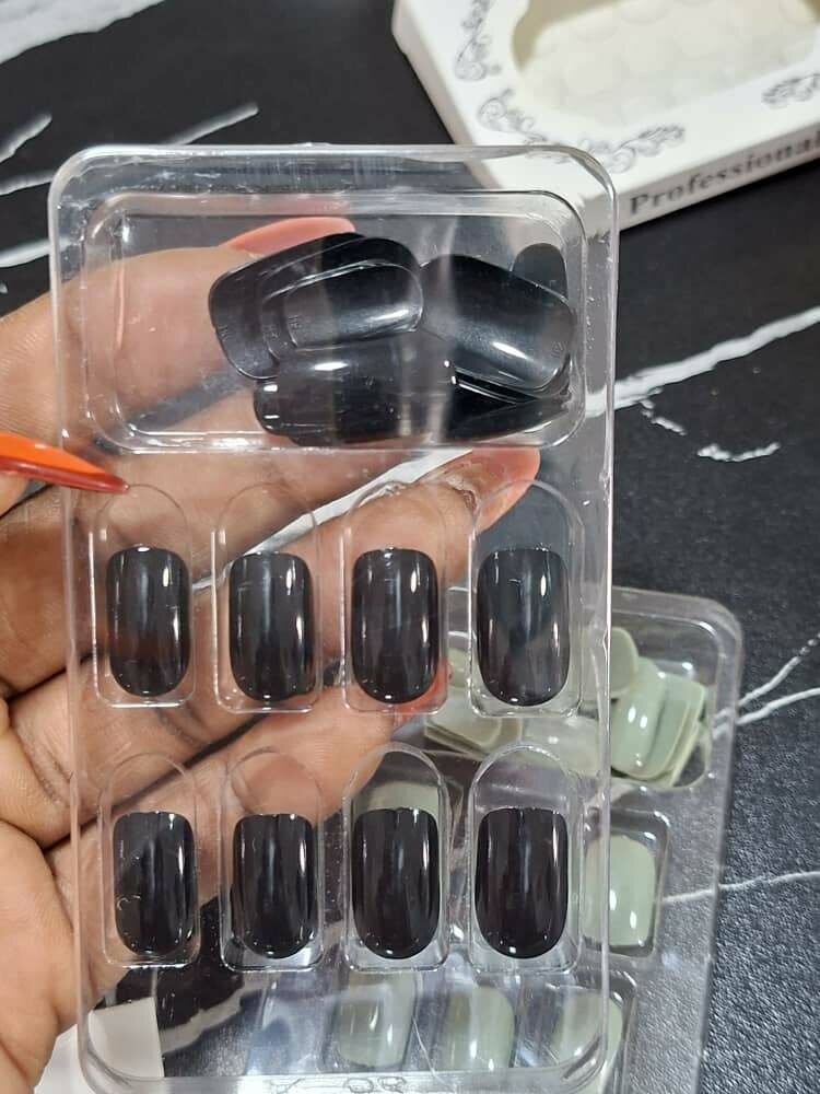 Ongles en acrylique élégants