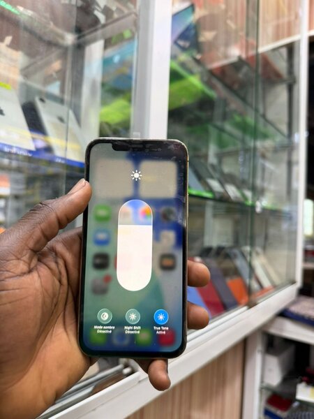 iPhone 12 Pro sans id