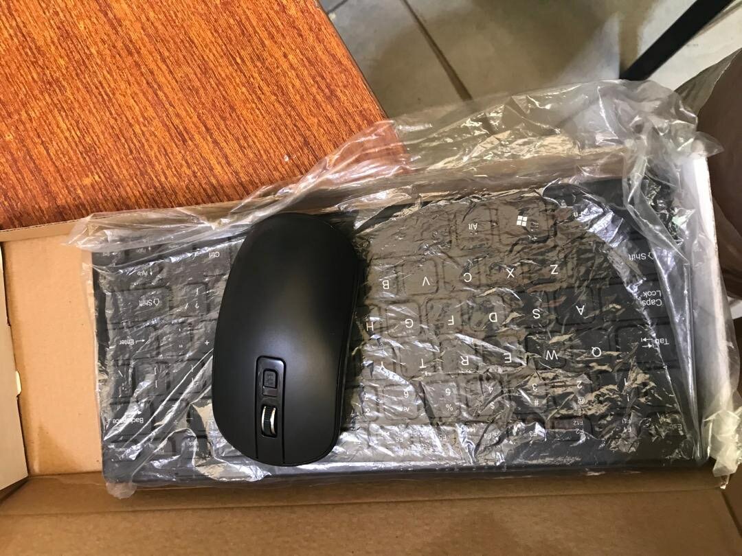 Wireless keyboard with mouse