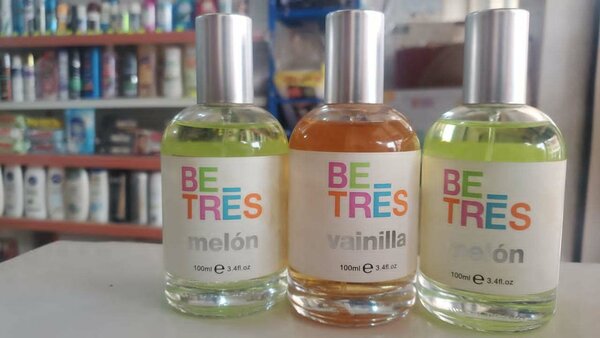 BE TRES perfume