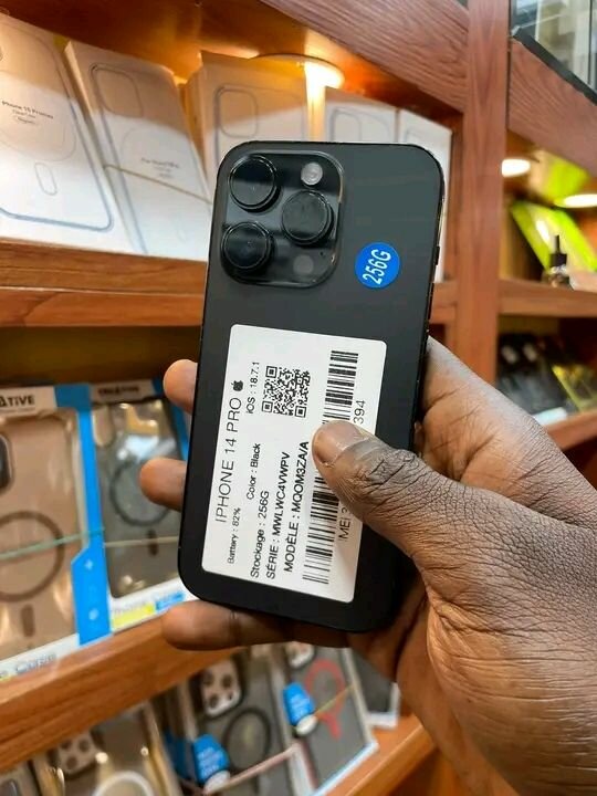 iPhone 14 Pro 256 Go Noir