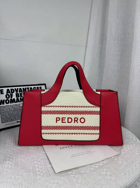 Sac à main en cuir rouge