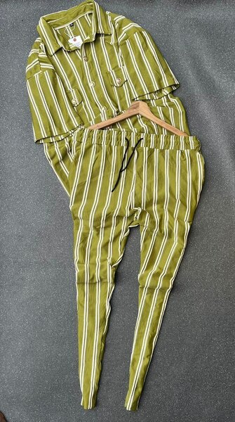 Ensemble pyjama rayé confortable