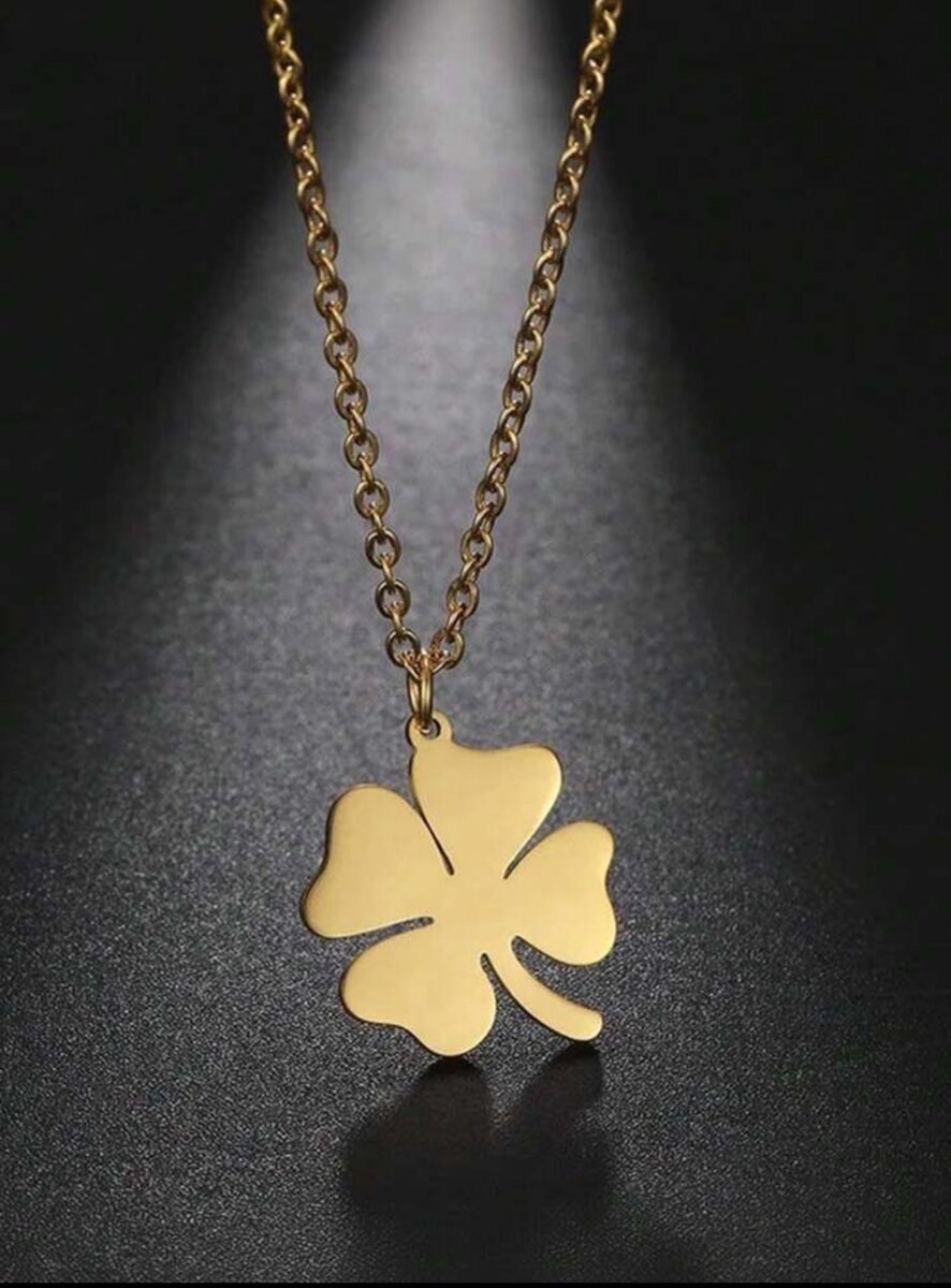4 leaf clover necklace