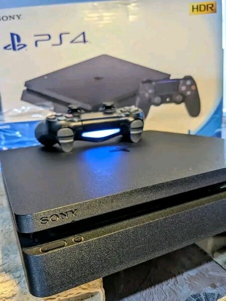 Sony PS4 Slim 1TB