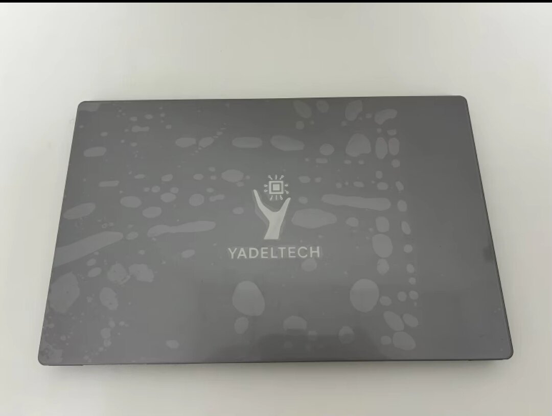 Ordinateur Yadeltech Hessid