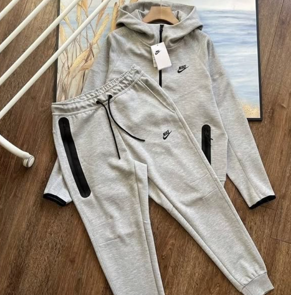 Tracksuit Nike Grey
