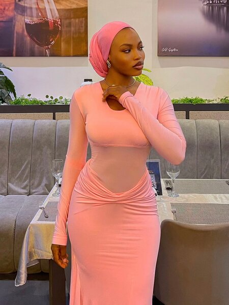 Robe élégante longue rose