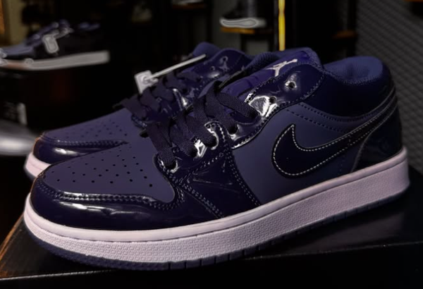 Dark blue Jordan Dunk