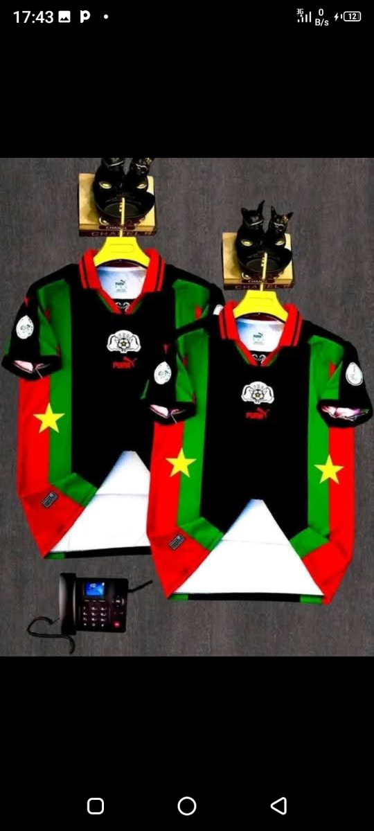 Maillot de football coloré