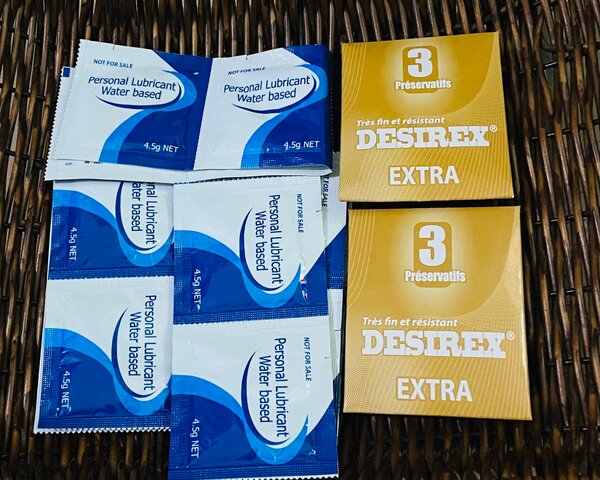 8 préservatifs + 6 préservatif