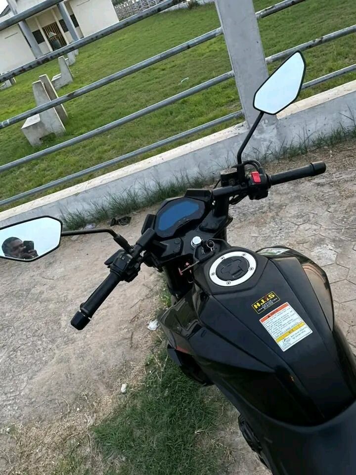 Moto sportive élégante