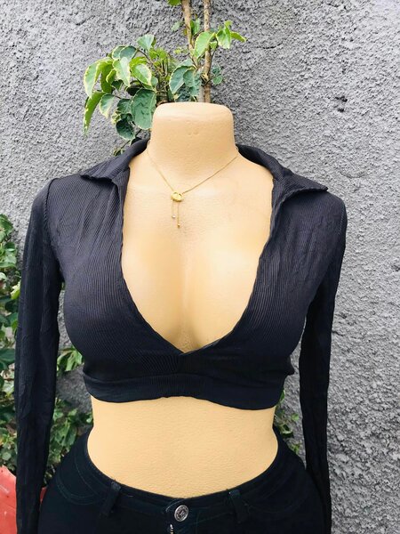 Quality thrifted tops 