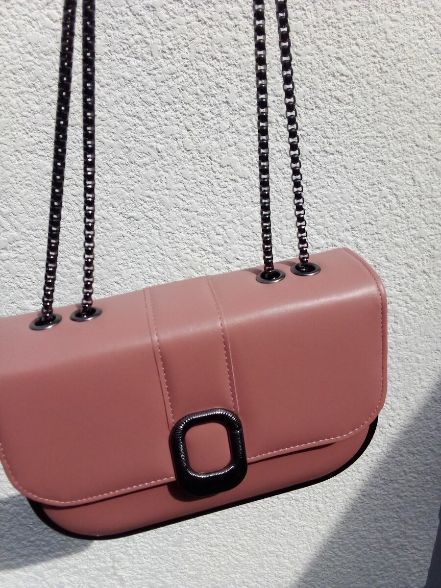 Sac à main élégant chaîne