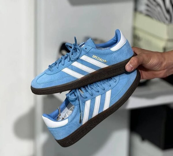 Baskets bleues rétro Adidas