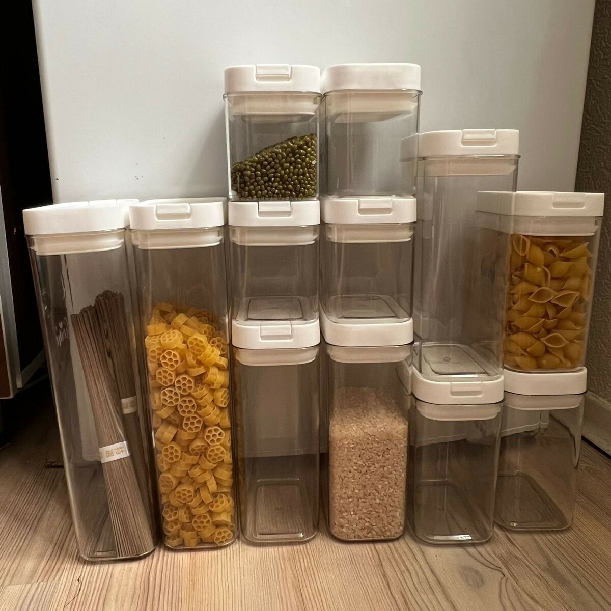 Набор из 12 контейнеров для сыпучих