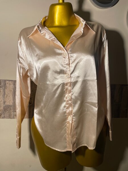 Blouse en satin élégante