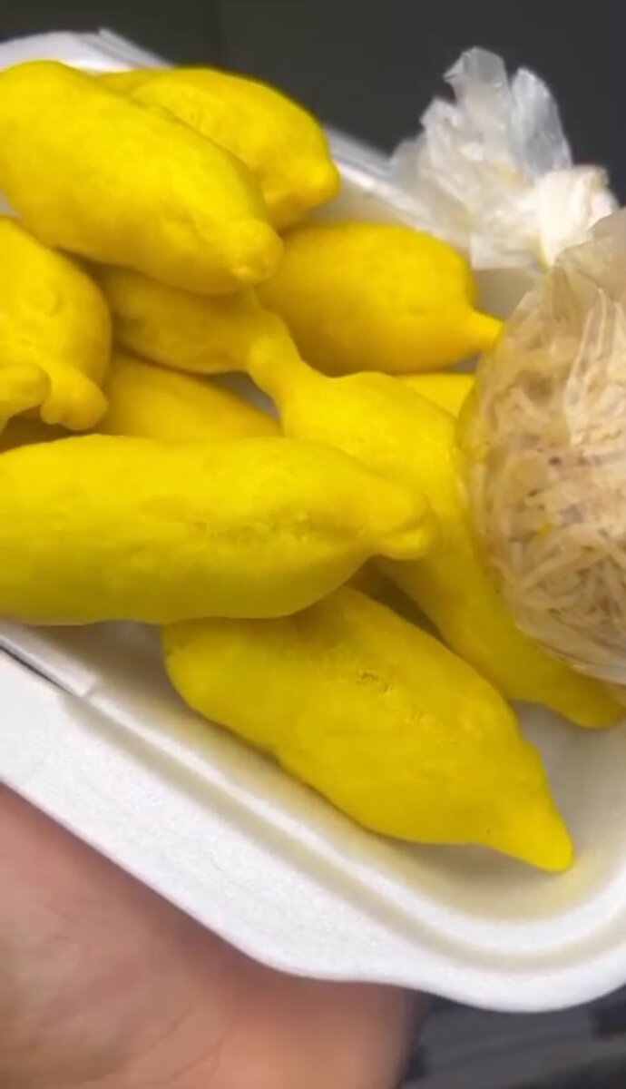 BEIGNETS JAUNES & VERMICELLES