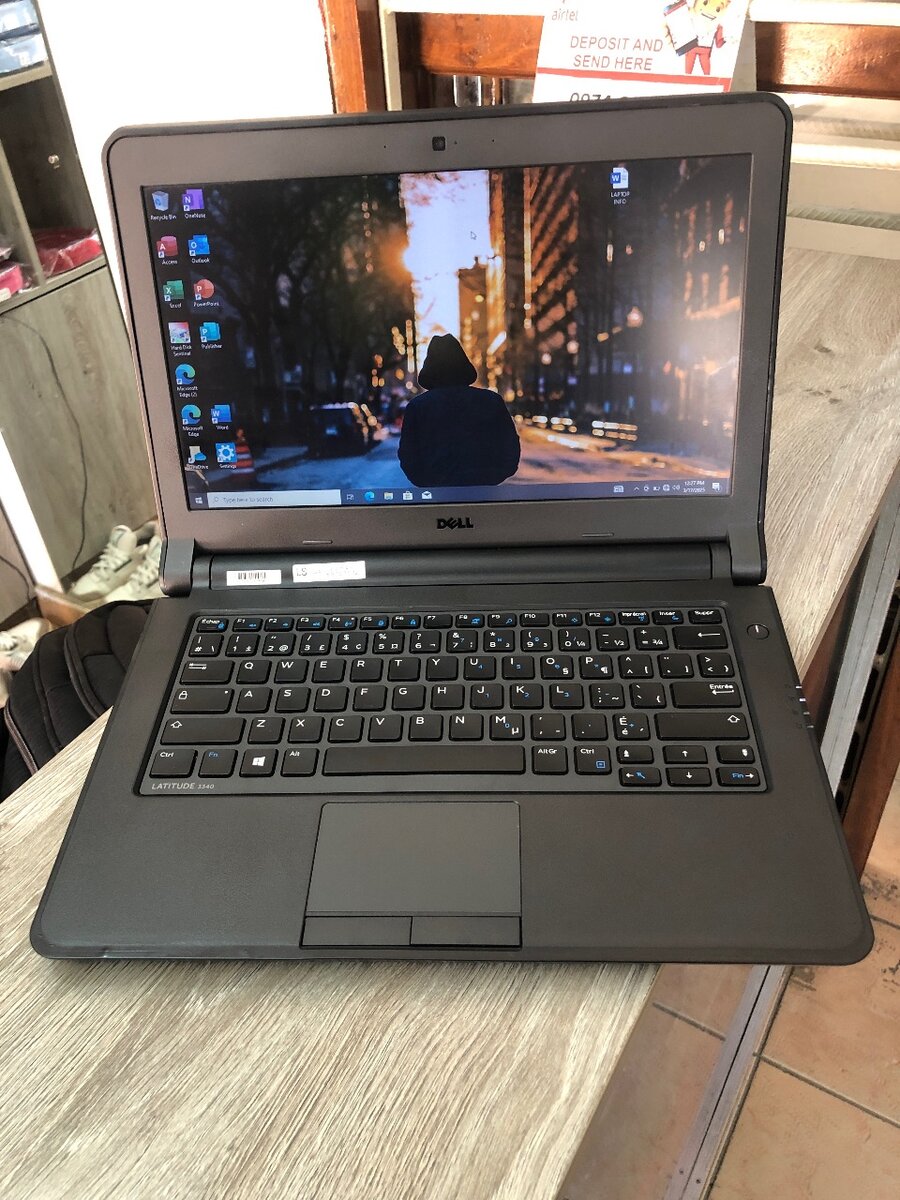 Dell latitude 3340