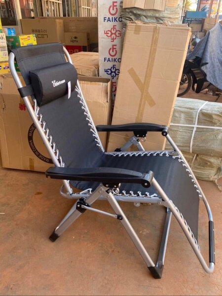 Chaise longue pliante extérieure