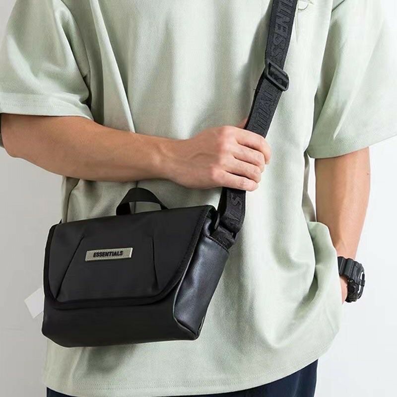 ESSENTIAL SIDE BAG