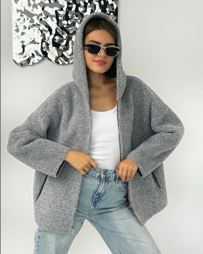 Красивая женская двухсторонняя куртка 