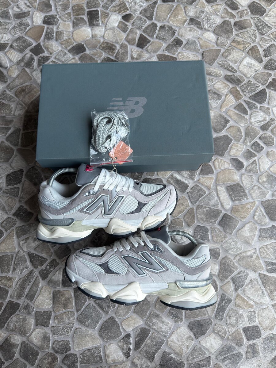 Baskets New Balance 9060