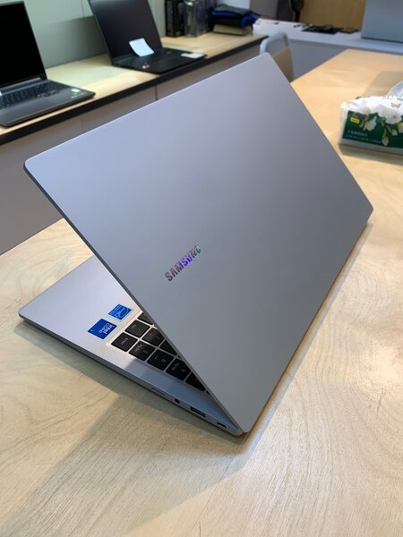 Samsung Galaxy Book 4