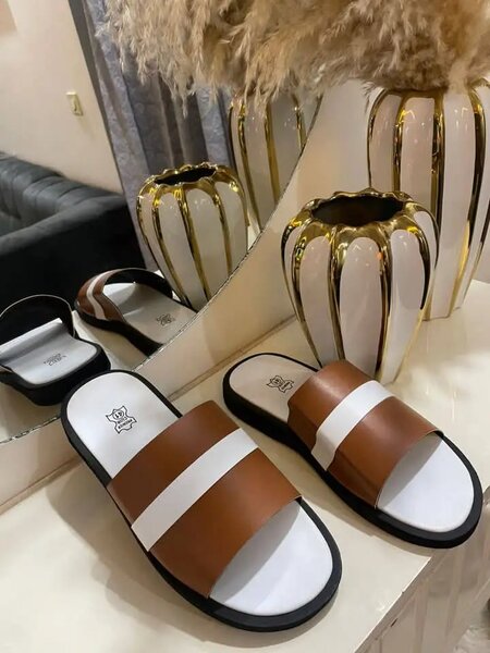 Claquettes confortables homme