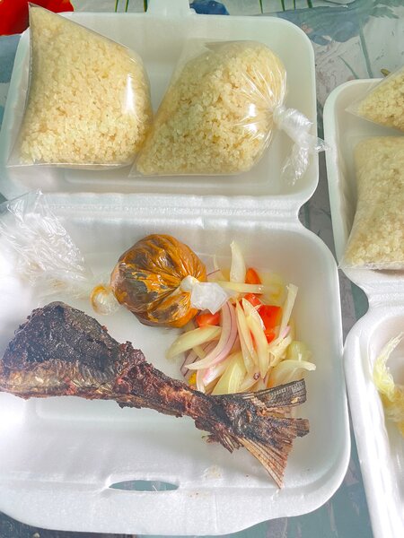 Attieke et poisson frit