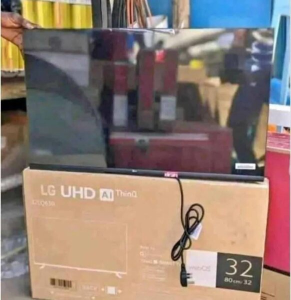 Télévision LG UHD 32 pouces