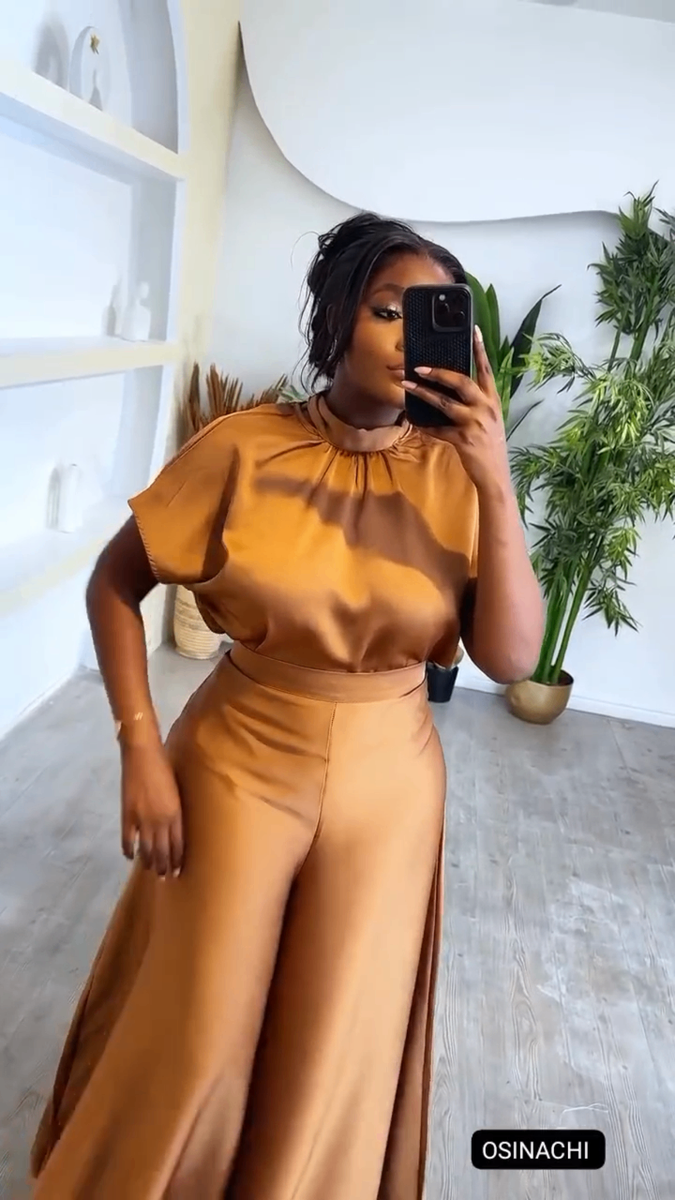 Elegant top and pants