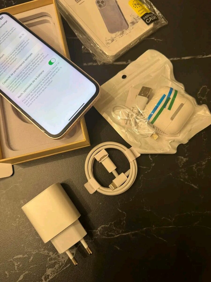 Smartphone avec Accessoires Complètes