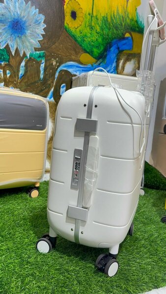 Valise intelligente à roulettes