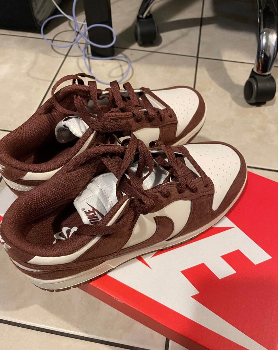 Baskets en cuir marron et blanc