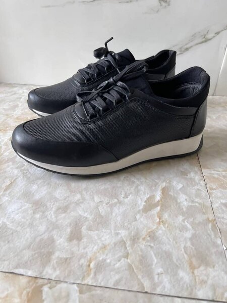 Baskets en cuir homme élégantes