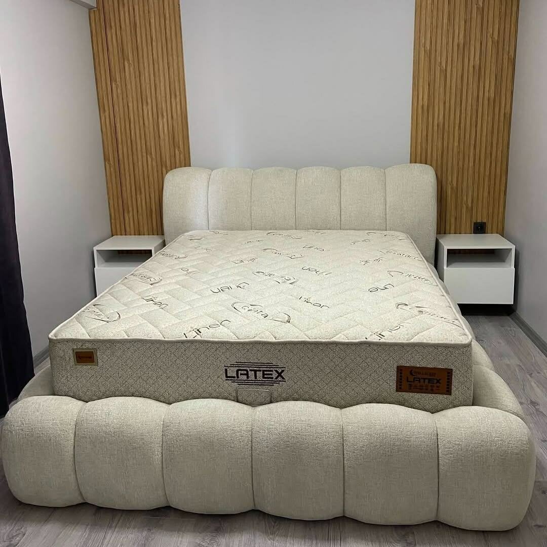 Queen size bed