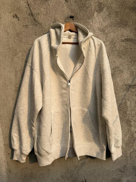 Sweat à capuche beige fermeture éclair