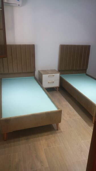 Lit cadres confortables