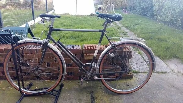 Vélo rétro de ville classique