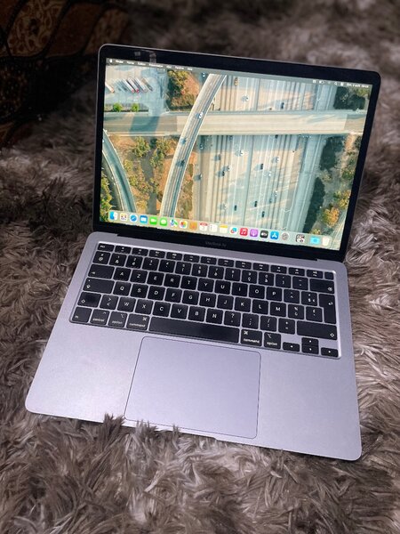 MacBook air 2020 Retina Argent