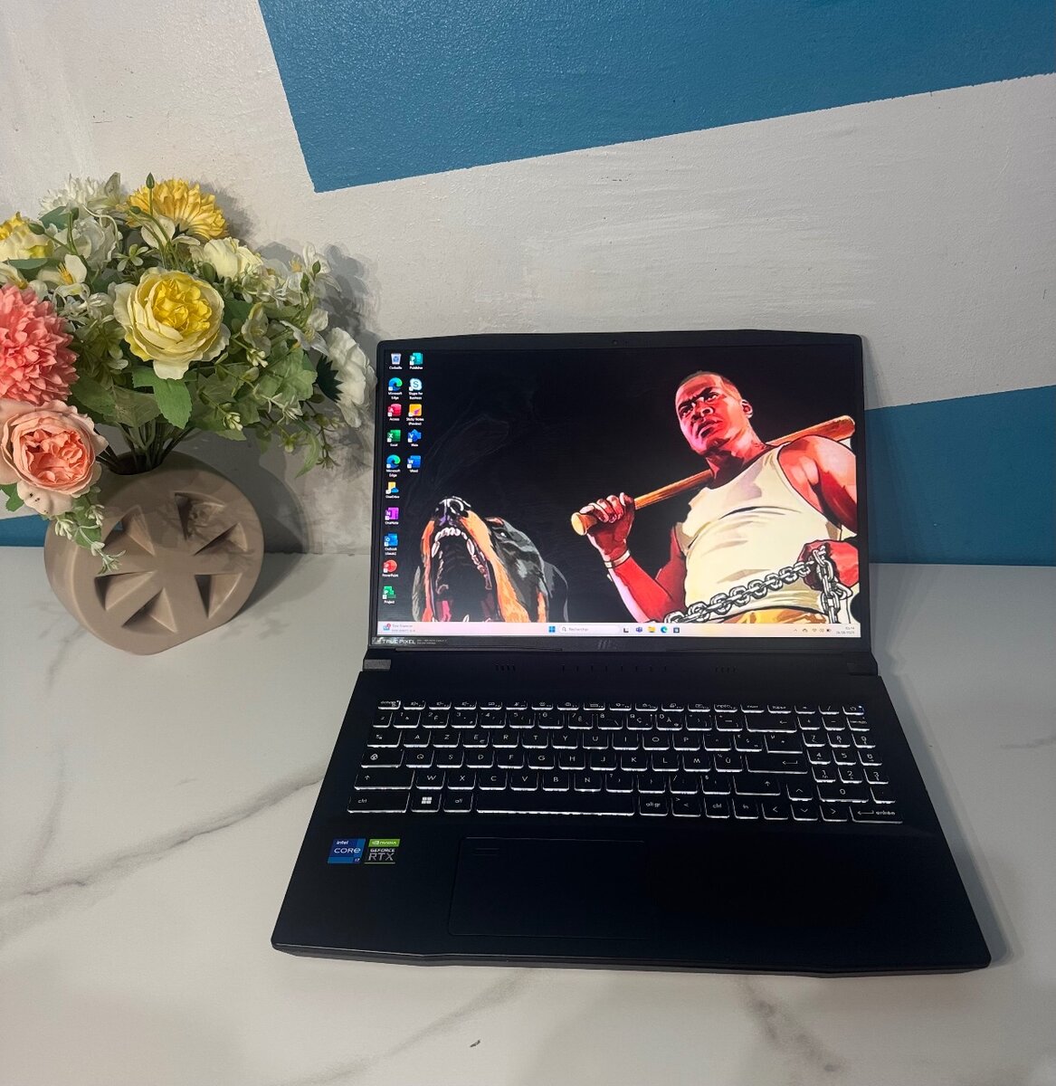 GAMER MSI CREATOR M16 A11UC