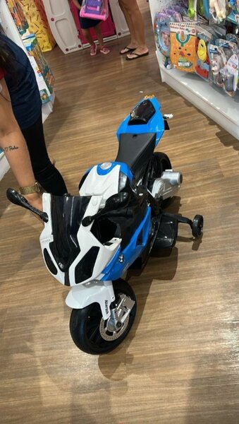 Moto enfant électrique BMW